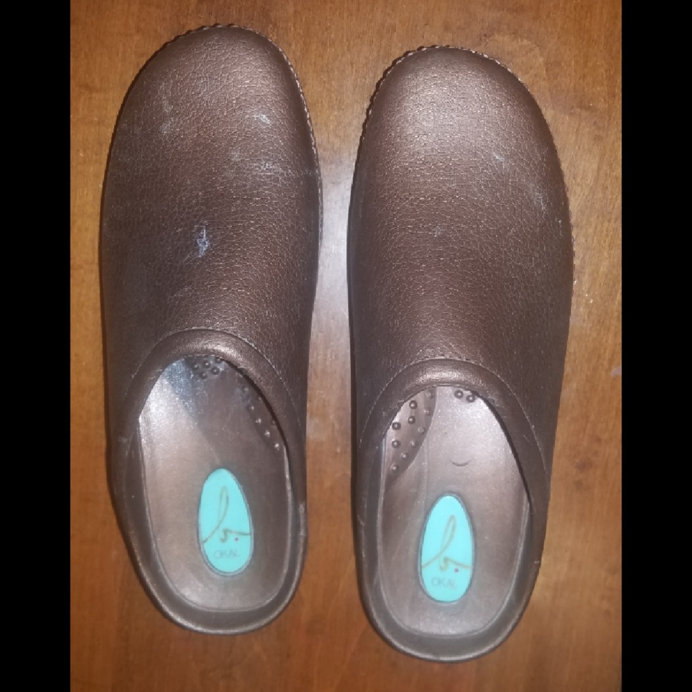 Okai slip ons